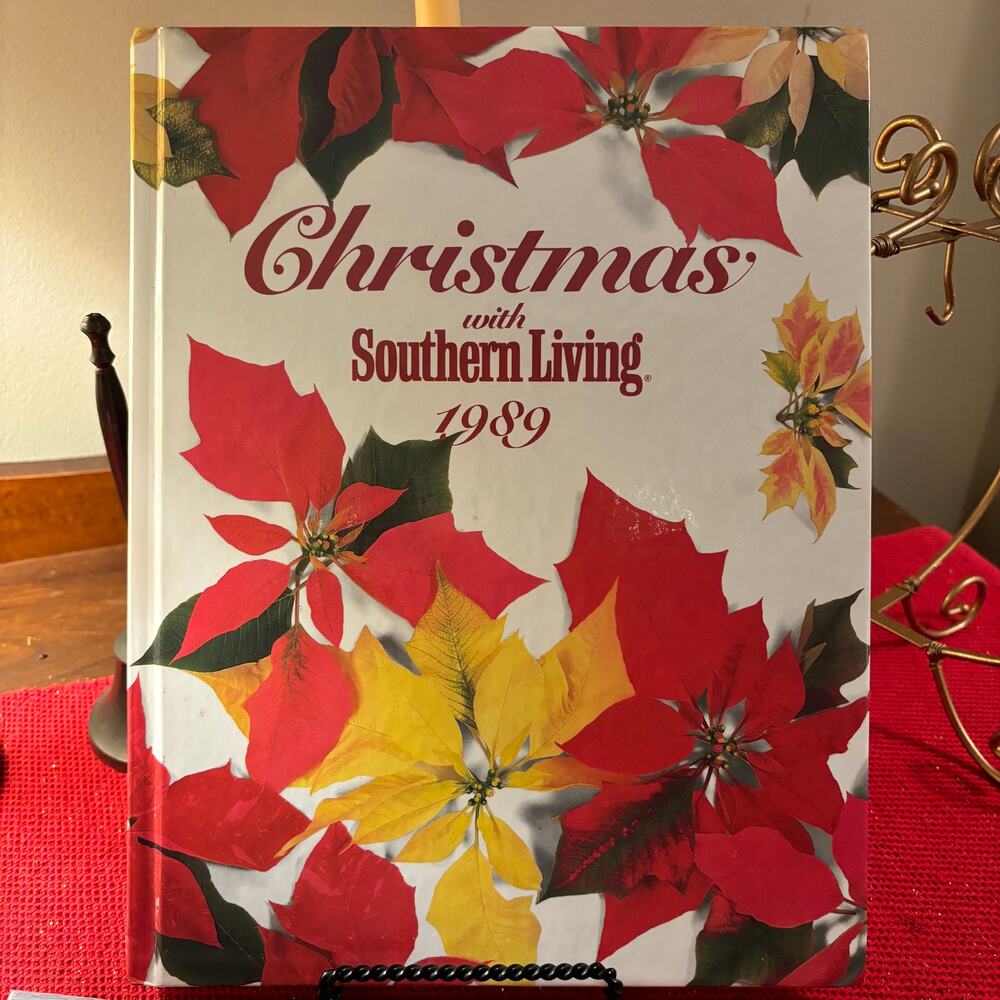 Set of 2 Vintage Christmas Books Southern Living & Country Living